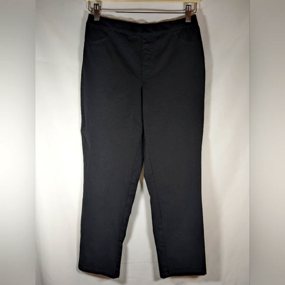 Isaac Mizrahi - Live Black Pull On Stretch Tapered Leg Pants Size 6P - Picture 1 of 9